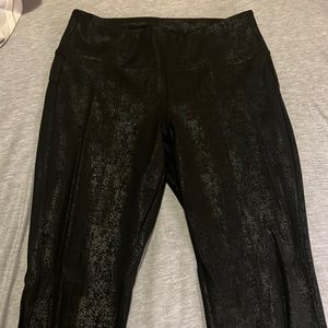41 Hawthorn black shimmery leggings